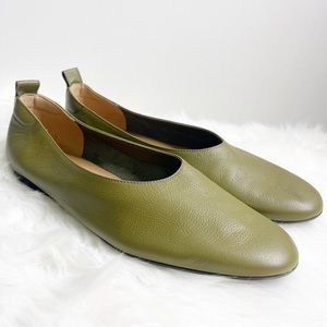 Everlane Green Leather Flat Slip On Shoes Size 10